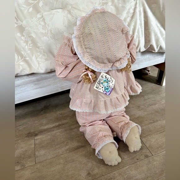 RARE Vintage Korner Kids 30inch ‘Patience is a Virtue’ Hide & Seek Time Out Doll - Picture 4 of 10